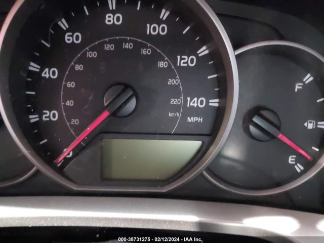 Toyota RAV4 LE 2016 JTMBFREV0GJ062373 Image 16