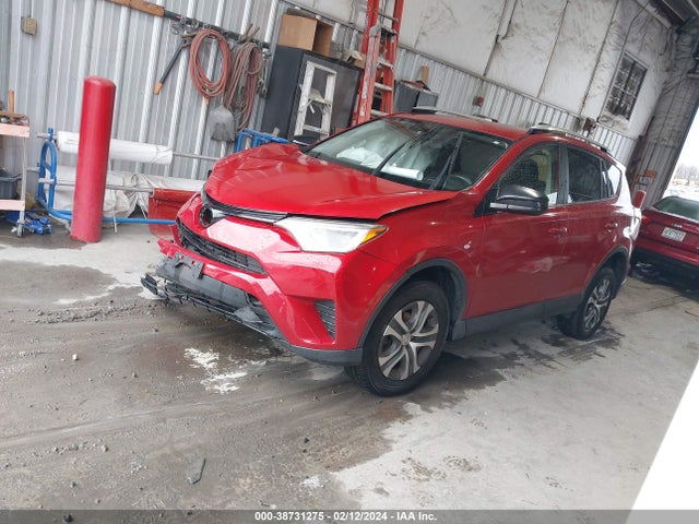 Toyota RAV4 LE 2016 JTMBFREV0GJ062373 Image 2