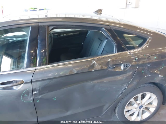 Ford Fusion Hybrid Se 2019 3FA6P0LU7KR179716 Image 18
