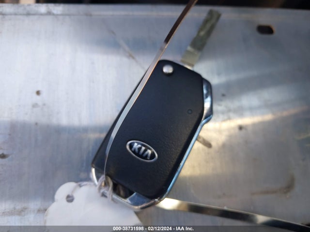 KIA SOUL LX 2020 KNDJ23AU9L7072697 Image 11