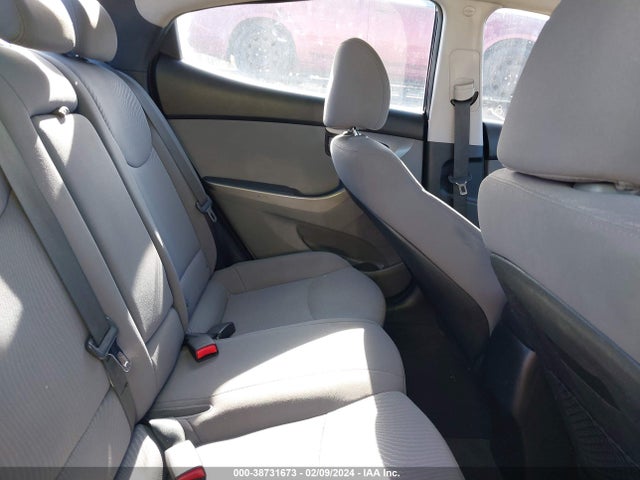 Hyundai ELANTRA SE 2015 5NPDH4AE7FH566552 Image 8