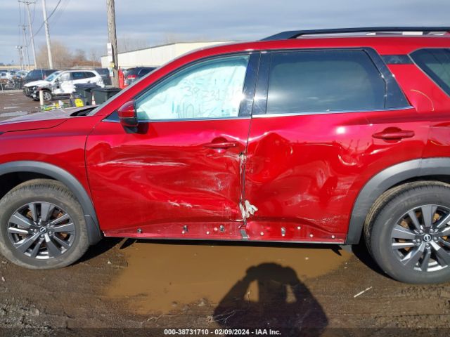5N1DR3BC5NC210899 Nissan Pathfinder Sv 4wd
