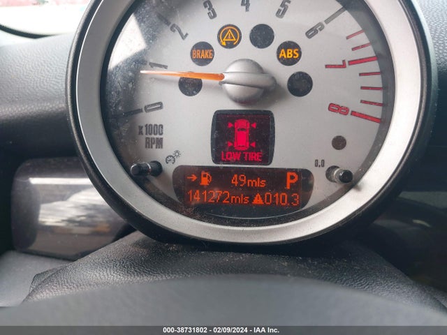 2010 MINI COOPER S WMWMF7C57ATZ73633 Photo 6