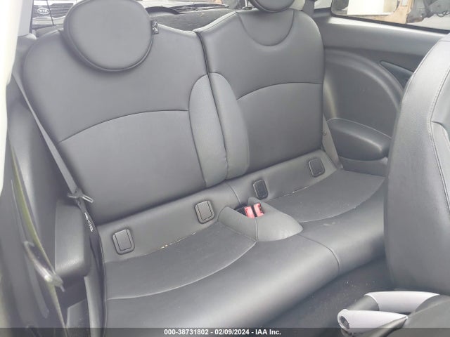 2010 MINI COOPER S WMWMF7C57ATZ73633 Photo 7