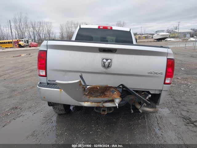 RAM 1500 Express Quad Cab 4x4 6'4 Box 2017 1C6RR7FG6HS631417 Image 16