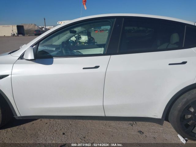 7SAYGDEE7NF439606 Tesla Model Y Long Range Dual Motor All-wheel Drive