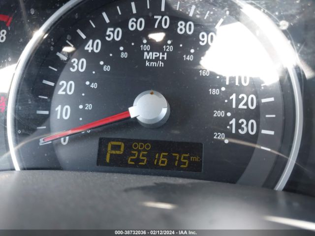 KNDMG4C79E6587221 KIA SEDONA LX
