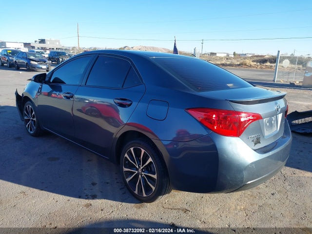 Toyota COROLLA SE 2017 5YFBURHE3HP659368 Image 3