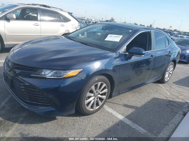 Toyota CAMRY LE 2020 4T1L11AK5LU986117 Image 2
