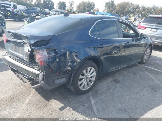 Toyota CAMRY LE 2020 4T1L11AK5LU986117 Image 4