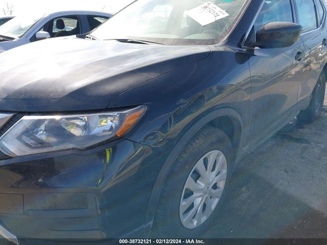 Nissan ROGUE S 2018 5N1AT2MV1JC721176 Image 18
