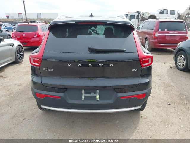 Volvo Xc40 B4 Ultimate Bright Theme 2023 YV4K92HA1P2097874 Image 16