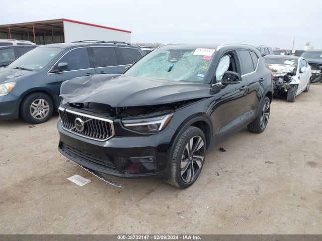 Volvo Xc40 B4 Ultimate Bright Theme 2023 YV4K92HA1P2097874 Image 2