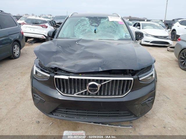 Volvo Xc40 B4 Ultimate Bright Theme 2023 YV4K92HA1P2097874 Image 6