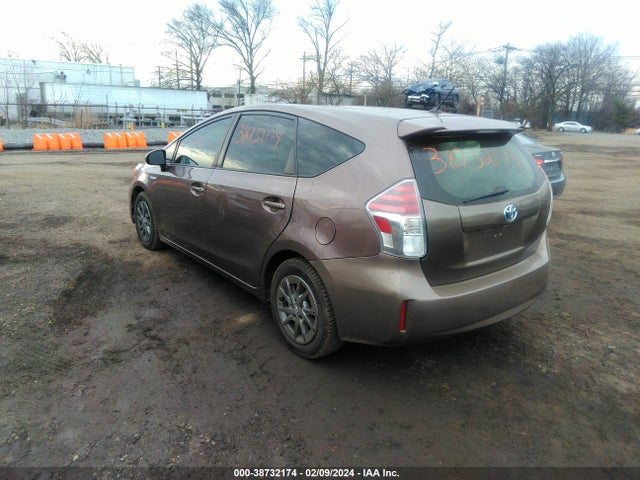 Toyota Prius V Two 2017 JTDZN3EU6HJ066368 Image 3