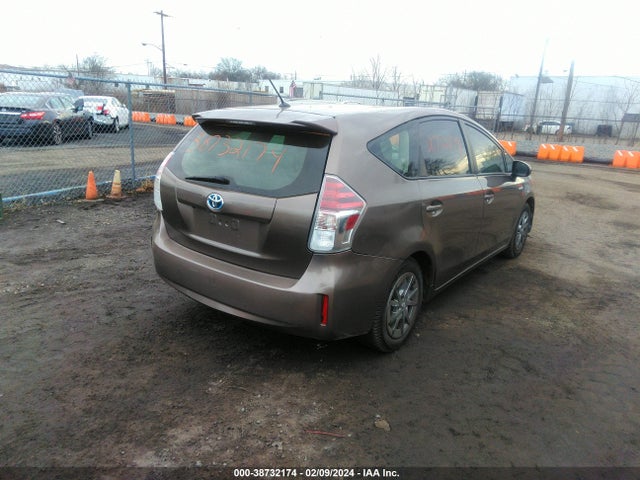 Toyota Prius V Two 2017 JTDZN3EU6HJ066368 Image 4