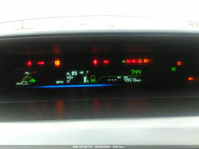Toyota Prius V Two 2017 JTDZN3EU6HJ066368 Image 7