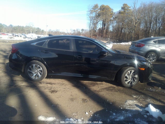 Honda CIVIC EX 2018 2HGFC2F72JH576818 Image 13