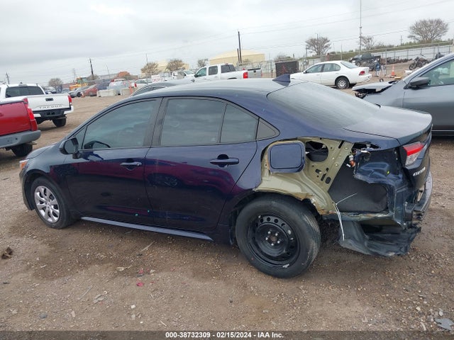Toyota COROLLA LE 2022 5YFEPMAE6NP280720 Image 15