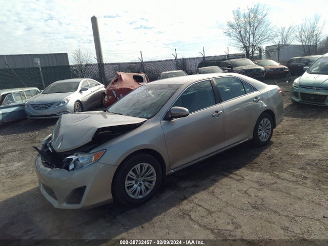 Toyota CAMRY LE 2014 4T4BF1FK1ER361731 Image 2