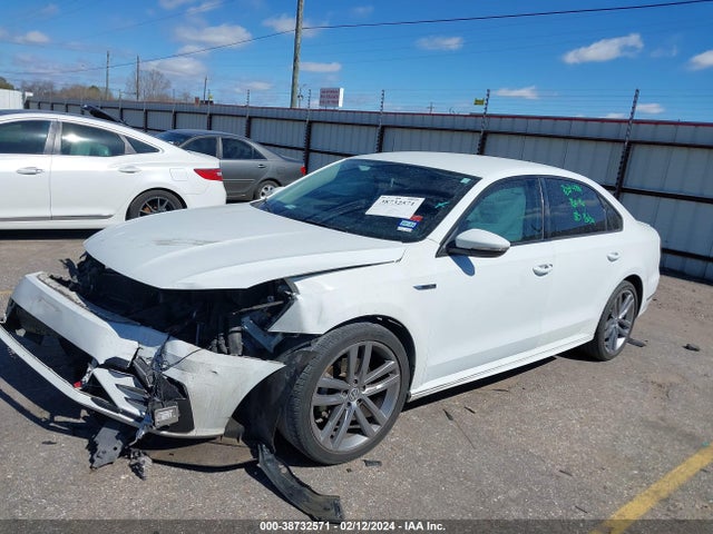 1VWAA7A34JC011356 Volkswagen Passat 2.0t R-line/2.0t S