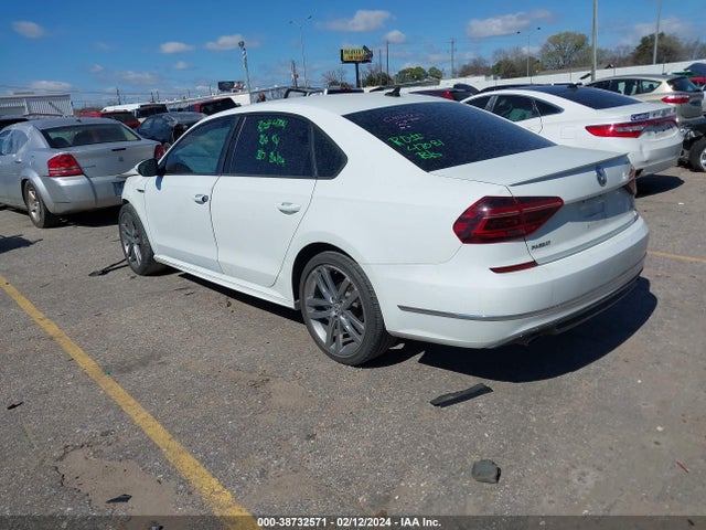 1VWAA7A34JC011356 Volkswagen Passat 2.0t R-line/2.0t S