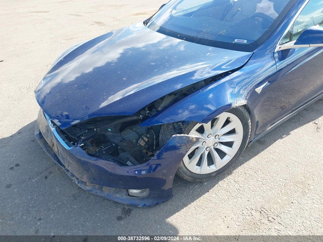 Tesla Model S 60/70/75/85 2016 5YJSA1E18GF174200 Image 6