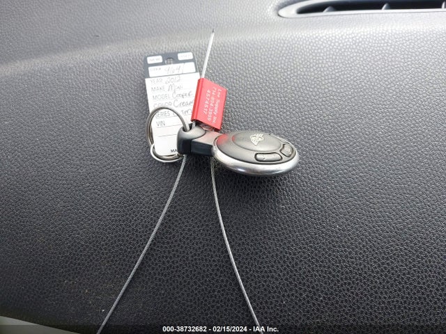 2012 MINI COOPER WMWSU3C58CT541903 Photo 10