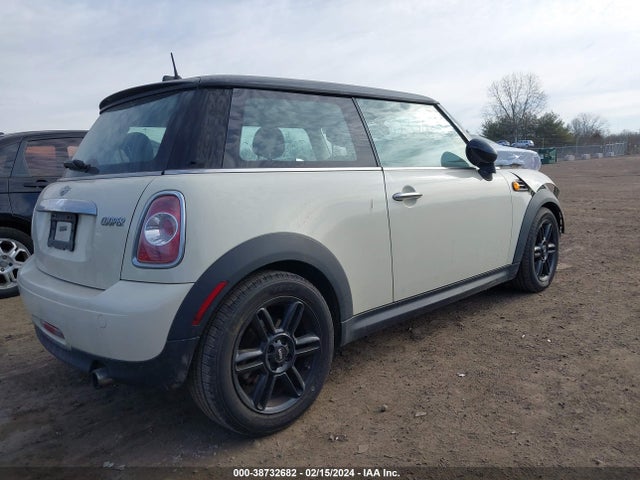 2012 MINI COOPER WMWSU3C58CT541903 Photo 3