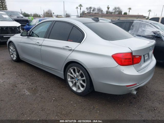 WBA3B1G50FNT06560 BMW 320i