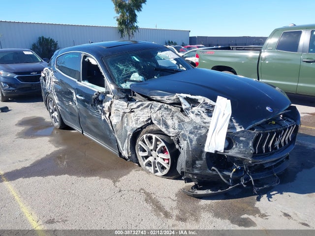 ZN661XUA8JX294323 Maserati Levante