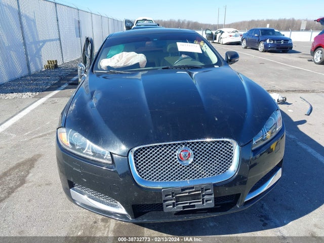 Jaguar Xf 2.0t Premium 2015 SAJWA0FS9FPU59755 Image 11