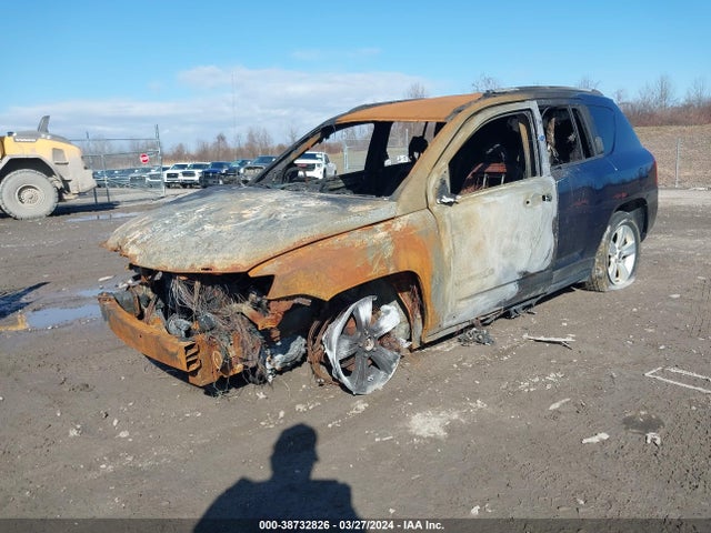 1C4NJDBB4FD379272 Jeep Compass Sport