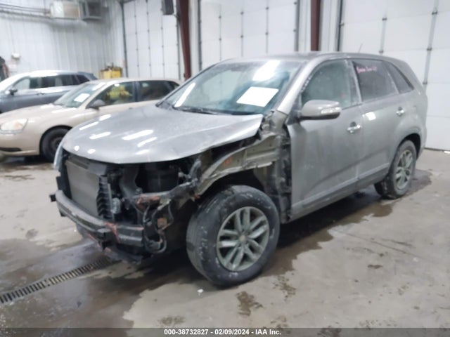 KIA SORENTO LX 2015 5XYKT3A6XFG642703 Image 2