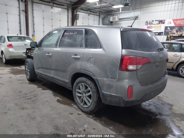 KIA SORENTO LX 2015 5XYKT3A6XFG642703 Image 3