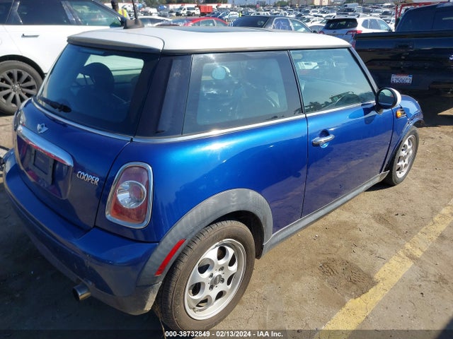 2012 MINI COOPER WMWSU3C54CT541185 Photo 3