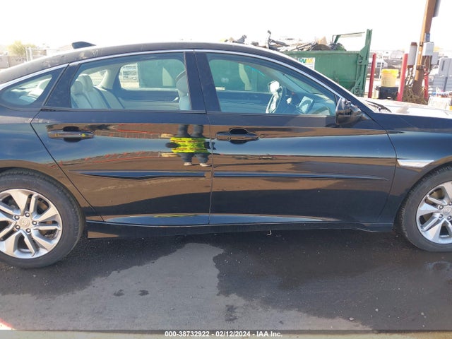 Honda ACCORD LX 2018 1HGCV1F15JA095740 Image 14