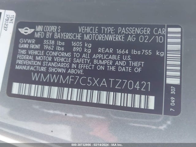2010 MINI COOPER S WMWMF7C5XATZ70421 Photo 8