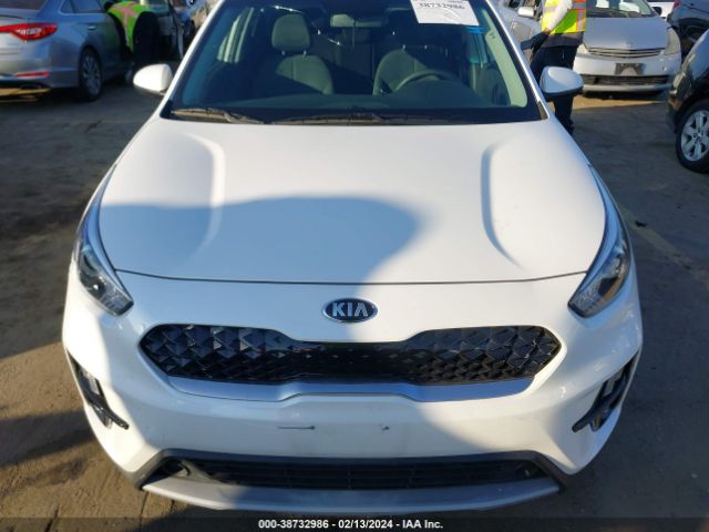 KNDCB3LC6M5488779 KIA NIRO LX