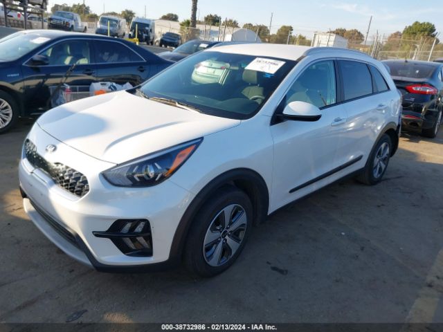 KNDCB3LC6M5488779 KIA NIRO LX