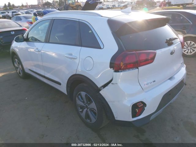 KNDCB3LC6M5488779 KIA NIRO LX