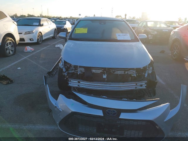 Toyota Corolla Hybrid Le 2022 JTDEAMDE8N3006148 Image 13