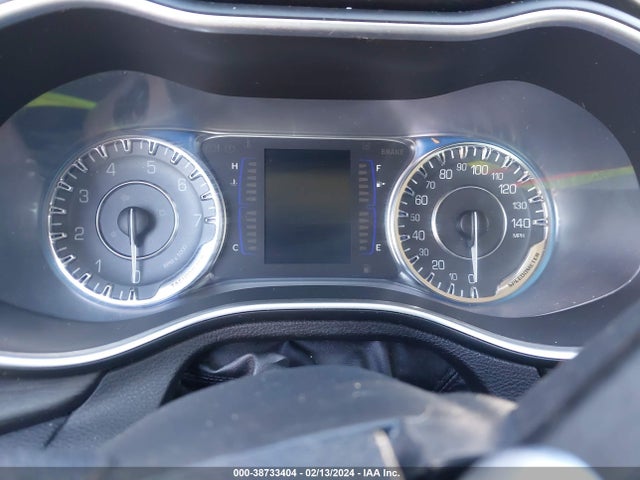 Chrysler 200 Limited 2015 1C3CCCABXFN698932 Image 7