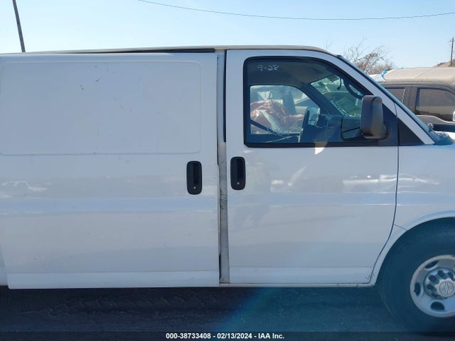 Chevrolet Express 3500 Work Van 2015 1GCZGUCG7F1262989 Image 13
