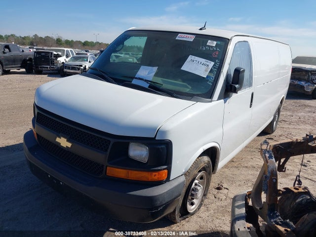 Chevrolet Express 3500 Work Van 2015 1GCZGUCG7F1262989 Image 2