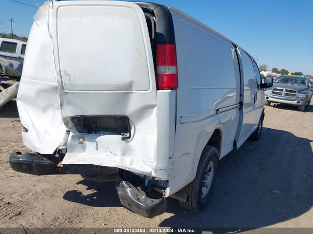 Chevrolet Express 3500 Work Van 2015 1GCZGUCG7F1262989 Image 4