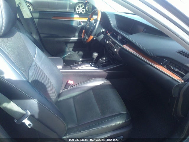 2013 LEXUS ES 300H VIN: JTHBW1GG8D2003933