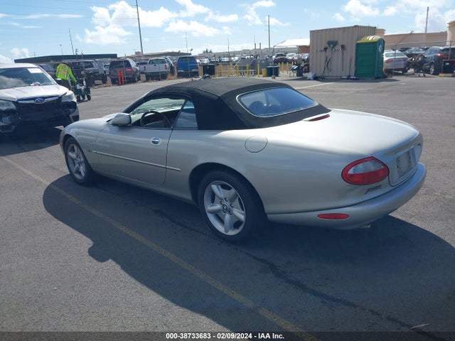 1998 JAGUAR XK8 SAJGX2242WC024069 Photo 2