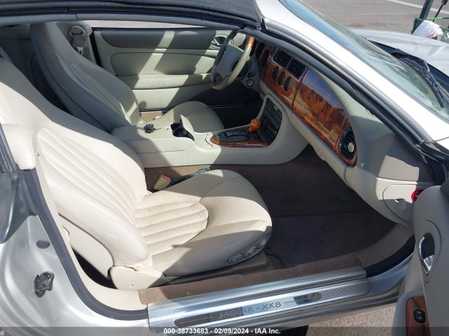 1998 JAGUAR XK8 SAJGX2242WC024069 Photo 4