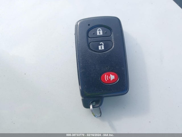 Toyota Prius Two 2015 JTDKN3DU1F0426555 Image 11